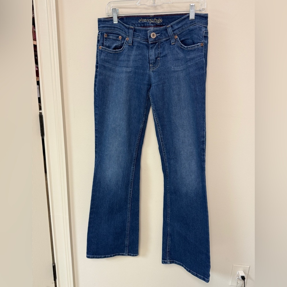 American Eagle: Women's Low Rise Hipster Flare Jeans, Size 8R